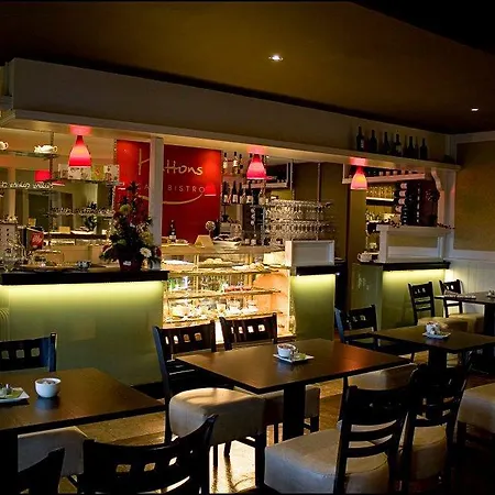 Hatton's Of Hotel
